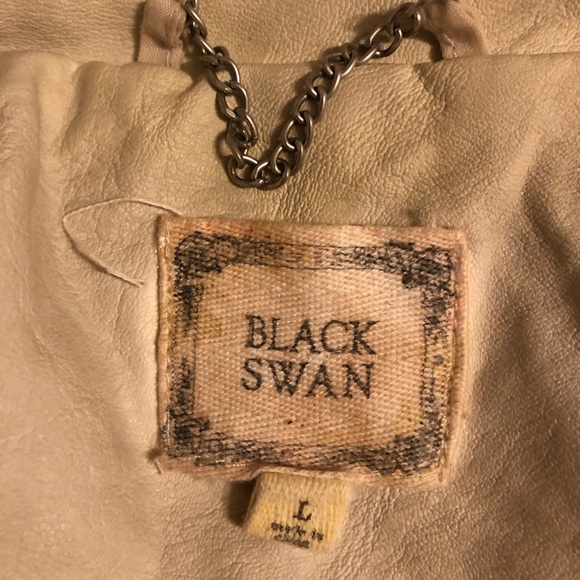 3 for $25 CREAM LEATHER JACKET Size large - Picture 7 of 8